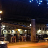 Le Clochard Cafe Dentro