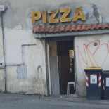 Che Pizza! Exterior