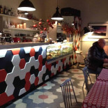 Isa E Vane À l'intérieur