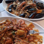 Lo Scoglio food