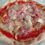 Lo Scoglio food