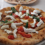 Lo Scoglio food