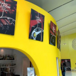 Giallo Outside