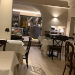 Damedeo À l'intérieur
