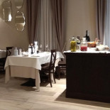 Damedeo À l'intérieur