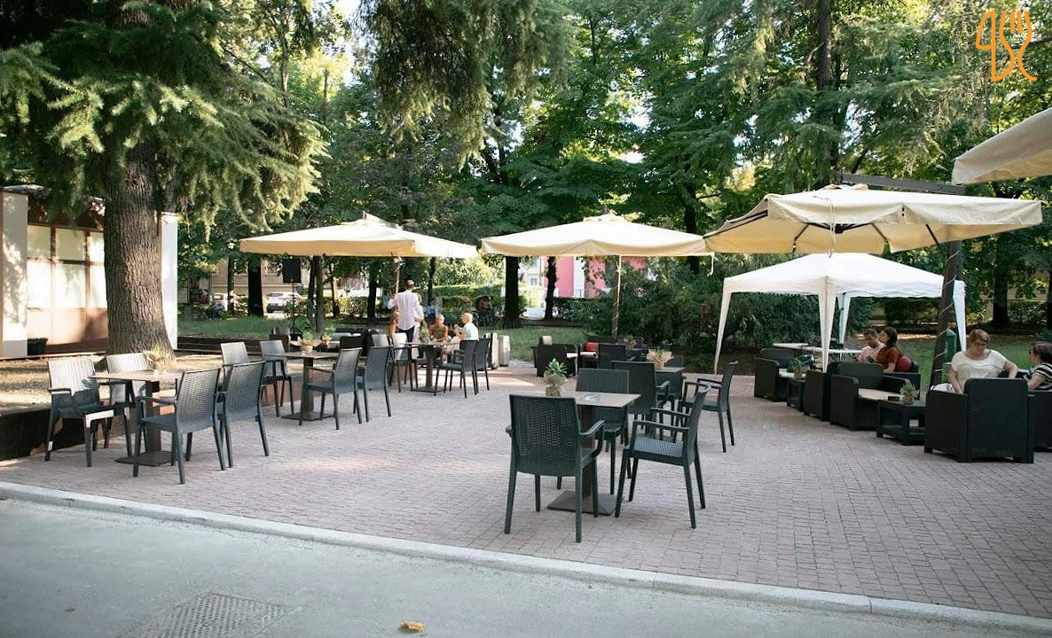 Elio Park Exterior