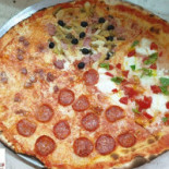 Pizzeria Lo Scugnizzo Da Pasquale food