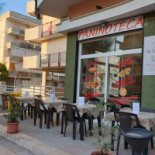 Pizzeria Lo Scugnizzo Da Pasquale outside