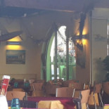 Bellavita Pizzeria inside