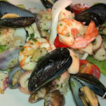 Bellavita Pizzeria food
