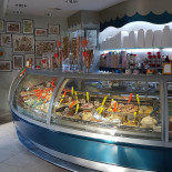 Gelateria Desideri inside