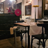 Hostaria 8.b À l'intérieur