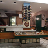 Pizzeria La Pignatta inside