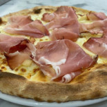 Pizzeria La Pignatta food