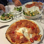 Pizzeria La Pignatta food