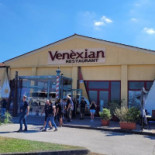 Venèxian Exterior