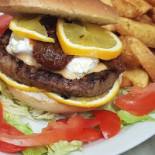 I Cugini Pizza Burger food
