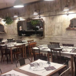 Nostro Pizzeria Casal Palocco À l'intérieur