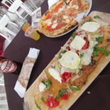 Pizzeria La Nuova Italia Fratelli Barretta food