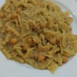 E Bell O' Magna' Nourriture