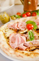 Pizzeria Trattoria Raiano food