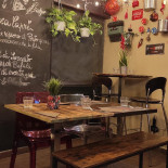 Pizza Prestige inside