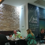 Pizza Prestige inside