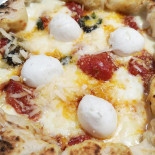 Pizza Prestige food