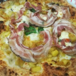 Pizza Prestige food