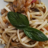 Sbuccia E Bevi Comida