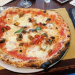 Mozzarella E Basilico Quarto (na) Comida