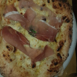 Mozzarella E Basilico Quarto (na) Comida