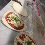 Mozzarella E Basilico Quarto (na) Comida