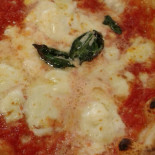 Mozzarella E Basilico Quarto (na) Comida