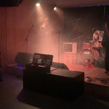 Frequency Dentro