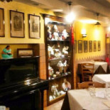Pizzeria Napoli Napoli inside