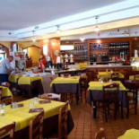 Pizzeria Napoli Napoli inside