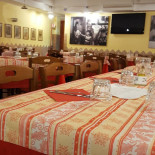 Pizzeria Napoli Napoli inside