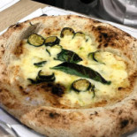 Mastri Pizzai Nourriture