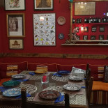 Amir À l'intérieur