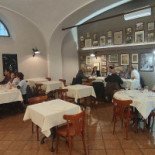 Antica Osteria Ai Vini À l'intérieur
