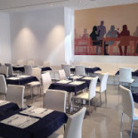 Chez Dante's Dentro