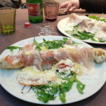 Pizza Gallery food