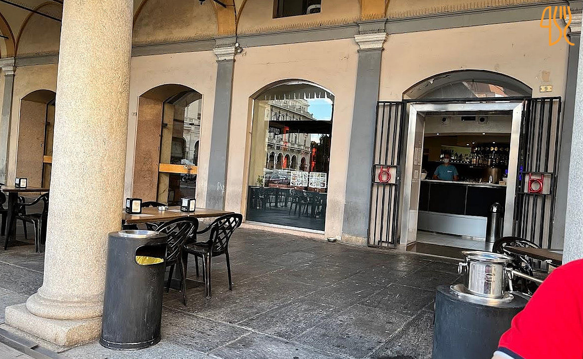 Caffè Borsa Extérieur