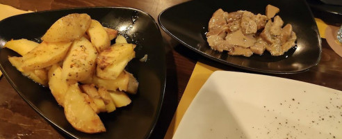 The Clover Irish Pub