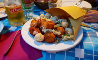 Trattoria Napoletana Cicerenella food