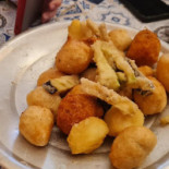 Trattoria Napoletana Cicerenella food