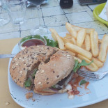 Caponord Risto Pub food