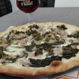 /pizzeria Napoli è food