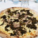 /pizzeria Napoli è food